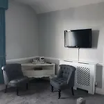 Pensionat New Hall Bank 4*